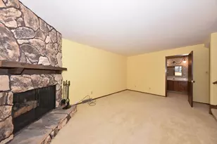 7801 W Heather Ave, Milwaukee, WI 53223 - Photo 5