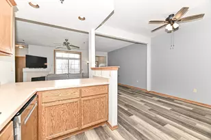 401 W Aspen Dr, Oak Creek, WI 53154 - Photo 19