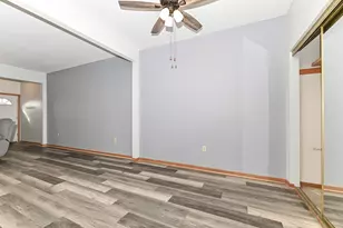 401 W Aspen Dr, Oak Creek, WI 53154 - Photo 15