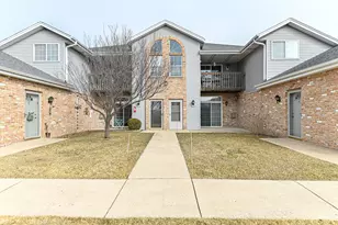 401 W Aspen Dr, Oak Creek, WI 53154 - Photo 1