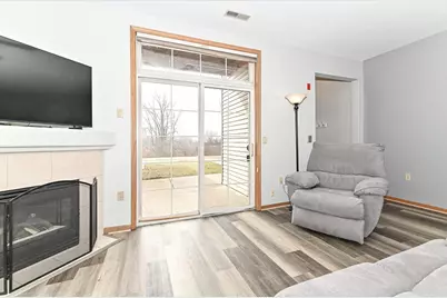 401 W Aspen Dr #7, Oak Creek, WI 53154 - Photo 11