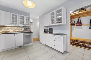 2005 E Beverly Rd, Shorewood, WI 53211 - Photo 11