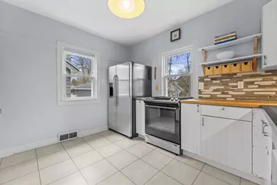 2005 E Beverly Rd, Shorewood, WI 53211 - Photo 9