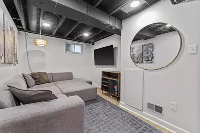 2005 E Beverly Rd, Shorewood, WI 53211 - Photo 25