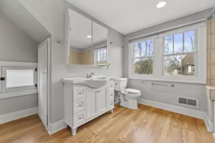 2005 E Beverly Rd, Shorewood, WI 53211 - Photo 17