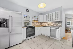 2005 E Beverly Rd, Shorewood, WI 53211 - Photo 7