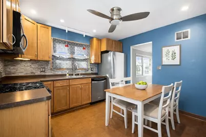 4602 W Sumac Pl, Milwaukee, WI 53219 - Photo 5