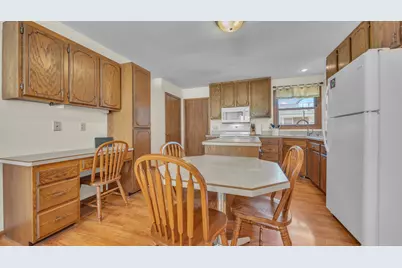 1306  Castle Ave, Sheboygan, WI 53081 - Photo 11