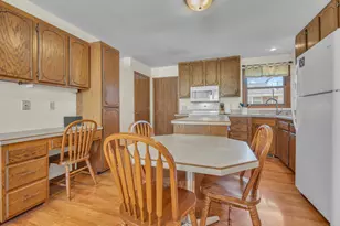 1306 Castle Ave, Sheboygan, WI 53081 - Photo 11