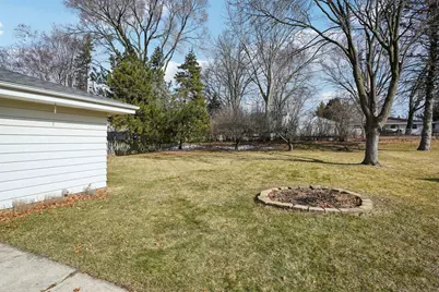 8840 W Cheyenne St, Milwaukee, WI 53224 - Photo 57
