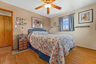 4381 S Kentucky Ave, Milwaukee, WI 53221 - Photo 25