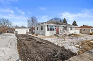 4381 S Kentucky Ave, Milwaukee, WI 53221 - Photo 5