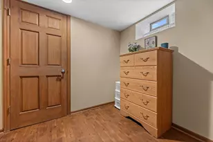 4381 S Kentucky Ave, Milwaukee, WI 53221 - Photo 13