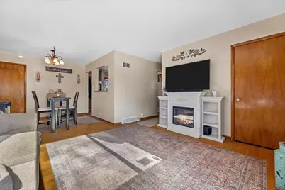 4381 S Kentucky Ave, Milwaukee, WI 53221 - Photo 23