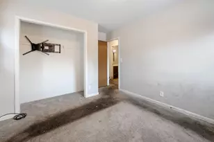 2030 S 77th St, West Allis, WI 53219 - Photo 9