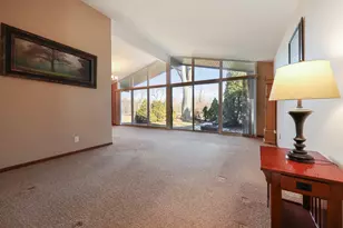 33810 Lynn Ln, Burlington, WI 53105 - Photo 5