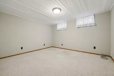 33810  Lynn Ln, Burlington, WI 53105 - Photo 31