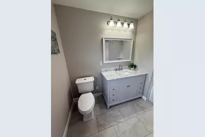 439 W Mall Rd, Glendale, WI 53217 - Photo 27