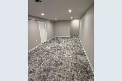 439 W Mall Rd, Glendale, WI 53217 - Photo 15