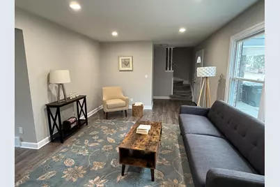 439 W Mall Rd, Glendale, WI 53217 - Photo 3