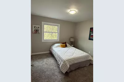 439 W Mall Rd, Glendale, WI 53217 - Photo 23