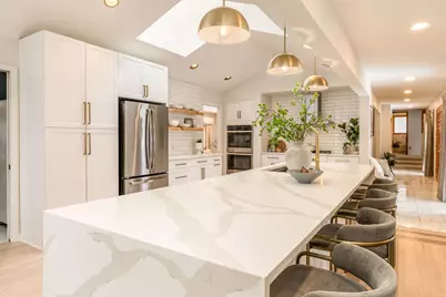 2620 W Garden Park Dr, Glendale, WI 53209 - Photo 3