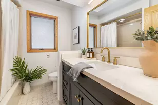 2620 W Garden Park Dr, Glendale, WI 53209 - Photo 19