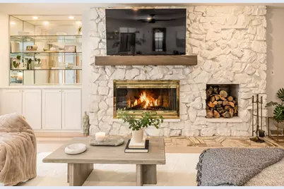 2620 W Garden Park Dr, Glendale, WI 53209 - Photo 5