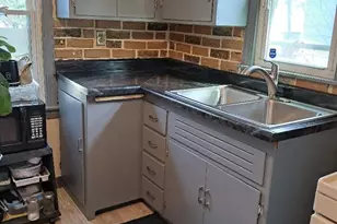 5224 N 47th St, Milwaukee, WI 53218 - Photo 9