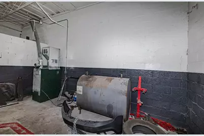 3210 N Dr Martin Luther King Jr Dr, Milwaukee, WI 53212 - Photo 19