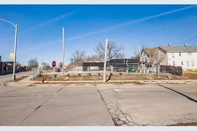 3210 N Dr Martin Luther King Jr Dr, Milwaukee, WI 53212 - Photo 35