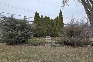 W147N8355 Manchester Dr, Menomonee Falls, WI 53051 - Photo 43