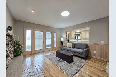 W147N8355  Manchester Dr, Menomonee Falls, WI 53051 - Photo 19