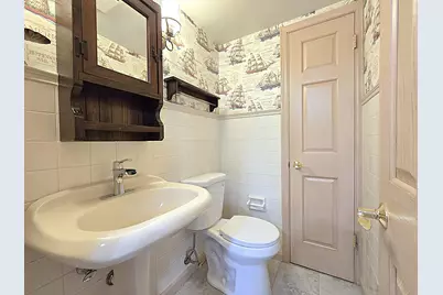 W147N8355  Manchester Dr, Menomonee Falls, WI 53051 - Photo 29