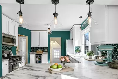 2634 N 71st St, Wauwatosa, WI 53213 - Photo 13