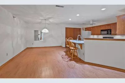 942  Oconomowoc Pkwy, Oconomowoc, WI 53066 - Photo 7