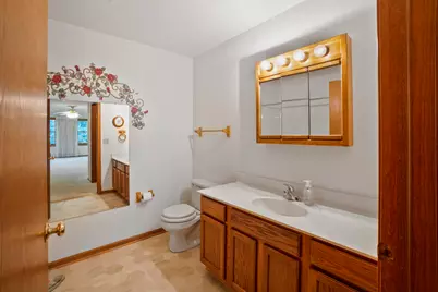 942  Oconomowoc Pkwy, Oconomowoc, WI 53066 - Photo 13