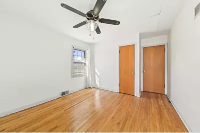 3247 N Knoll Blvd, Wauwatosa, WI 53222 - Photo 13