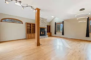 940 Wylde Oak Dr, Algoma, WI 54904 - Photo 7