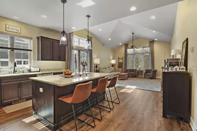 4753 S Cottage Ln, Pleasant Prairie, WI 53158 - Photo 5