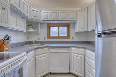 4857 N Navajo Ave, Glendale, WI 53217 - Photo 11