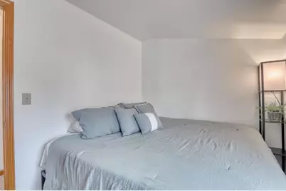 4857 N Navajo Ave, Glendale, WI 53217 - Photo 17