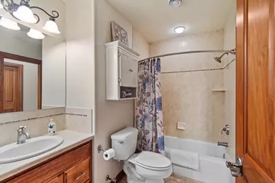 1240  Mary Hill Cir, Hartland, WI 53029 - Photo 23