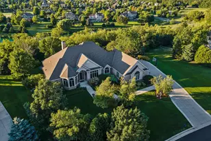 1240 Mary Hill Cir, Hartland, WI 53029 - Photo 25