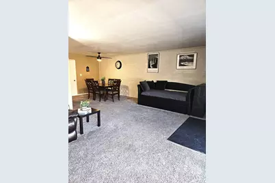 92  Red Chimney Rd #3, Geneva, WI 53147 - Photo 13