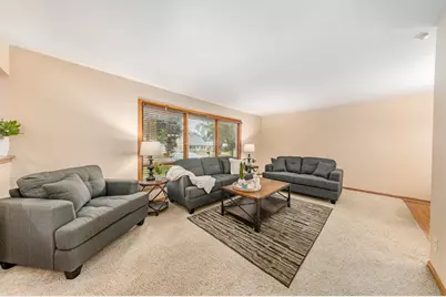 4212 N 95th St, Wauwatosa, WI 53222 - Photo 3