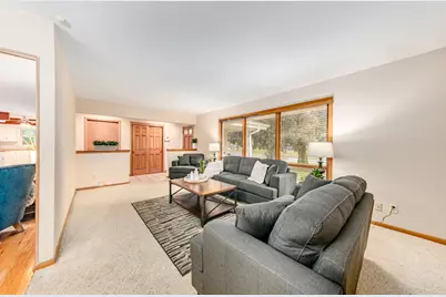 4212 N 95th St, Wauwatosa, WI 53222 - Photo 5