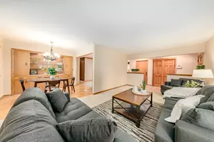 4212 N 95th St, Wauwatosa, WI 53222 - Photo 5