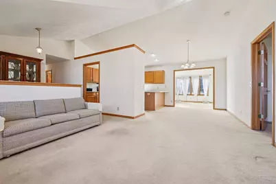 551  Winter Dr, Walworth, WI 53184 - Photo 5