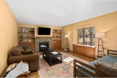 323  Porthamel Ct, Wales, WI 53183 - Photo 7